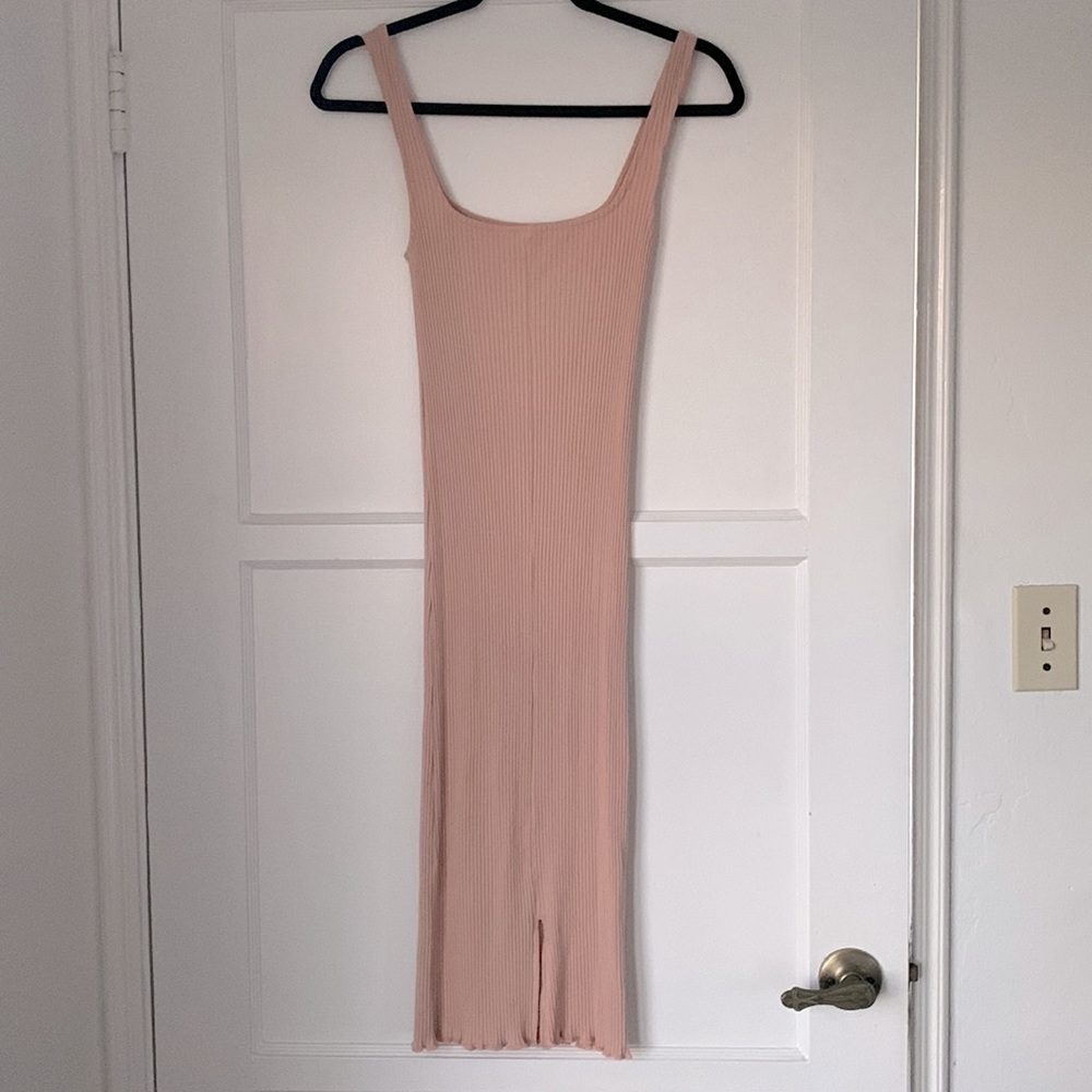 Blush ribbed midi dress - Picture 2 of 3